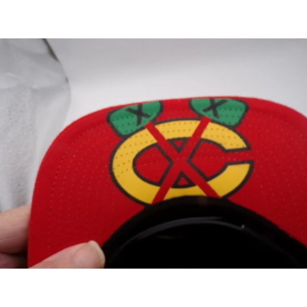 Chicago Blackhawks Zephyr Lacer Snapback Hat NHL Black Red Skate‎ Lace Cap